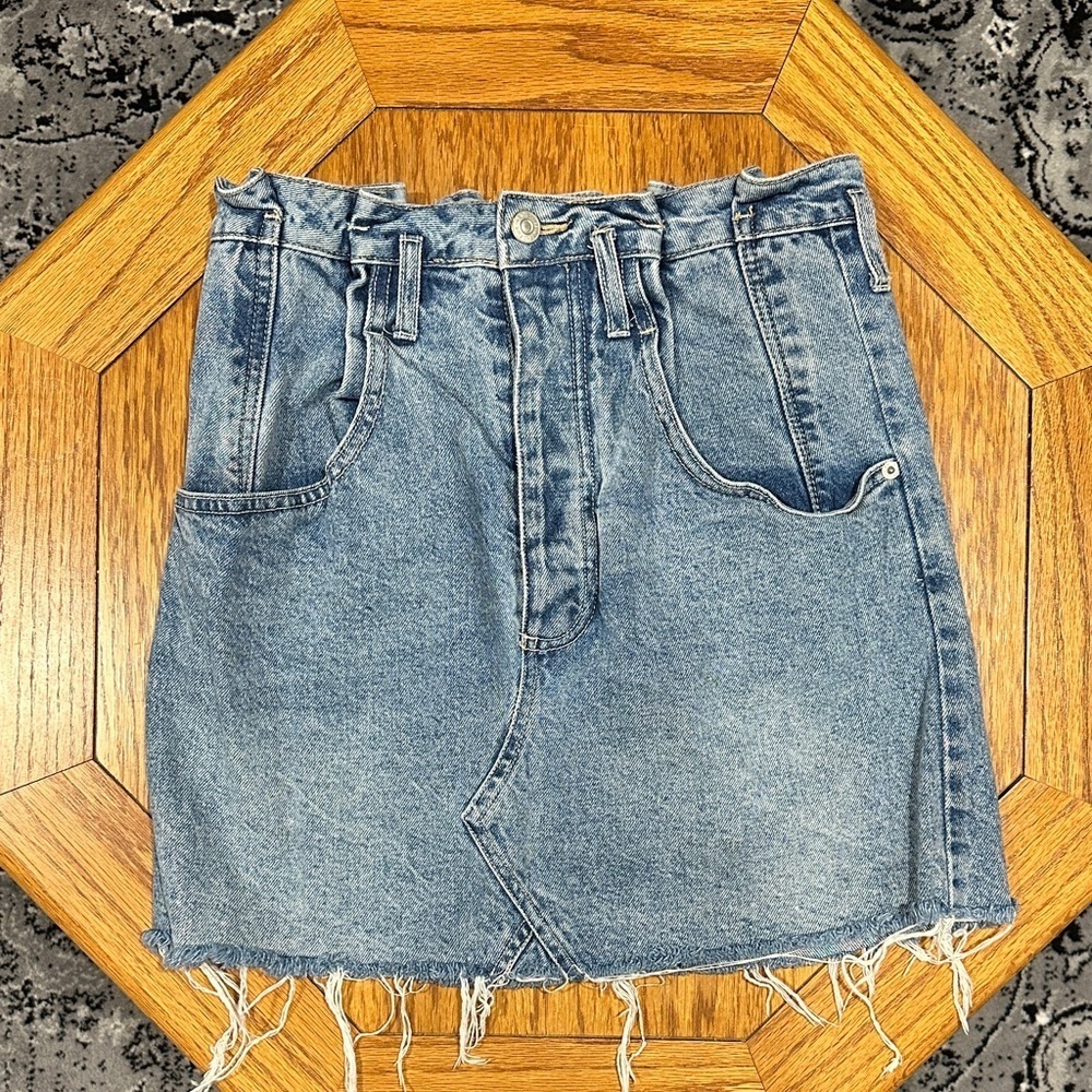 *WE THE FREE* Light Wash Distressed Blue Denim Skirt Size 27